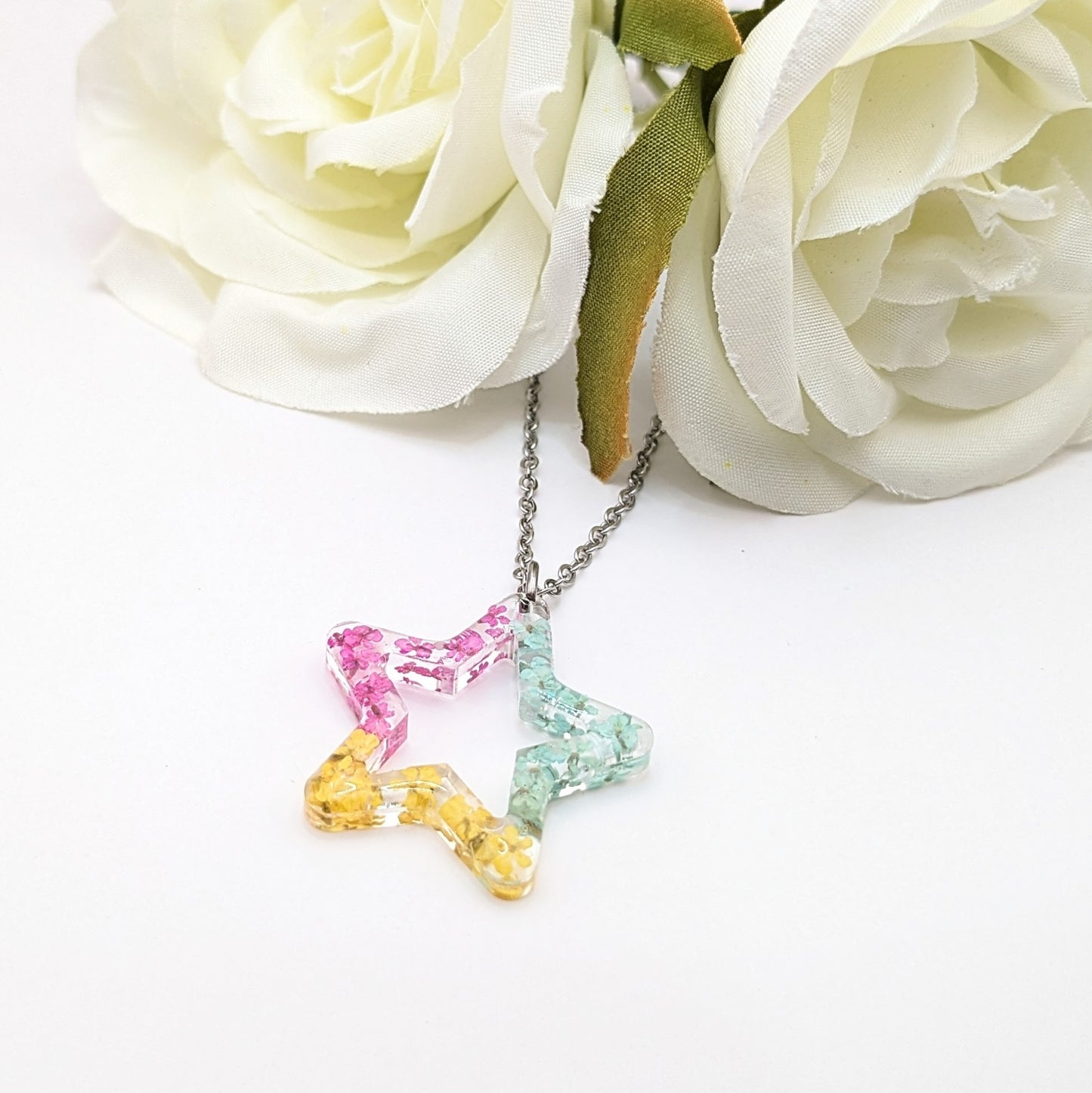 Flower star necklace