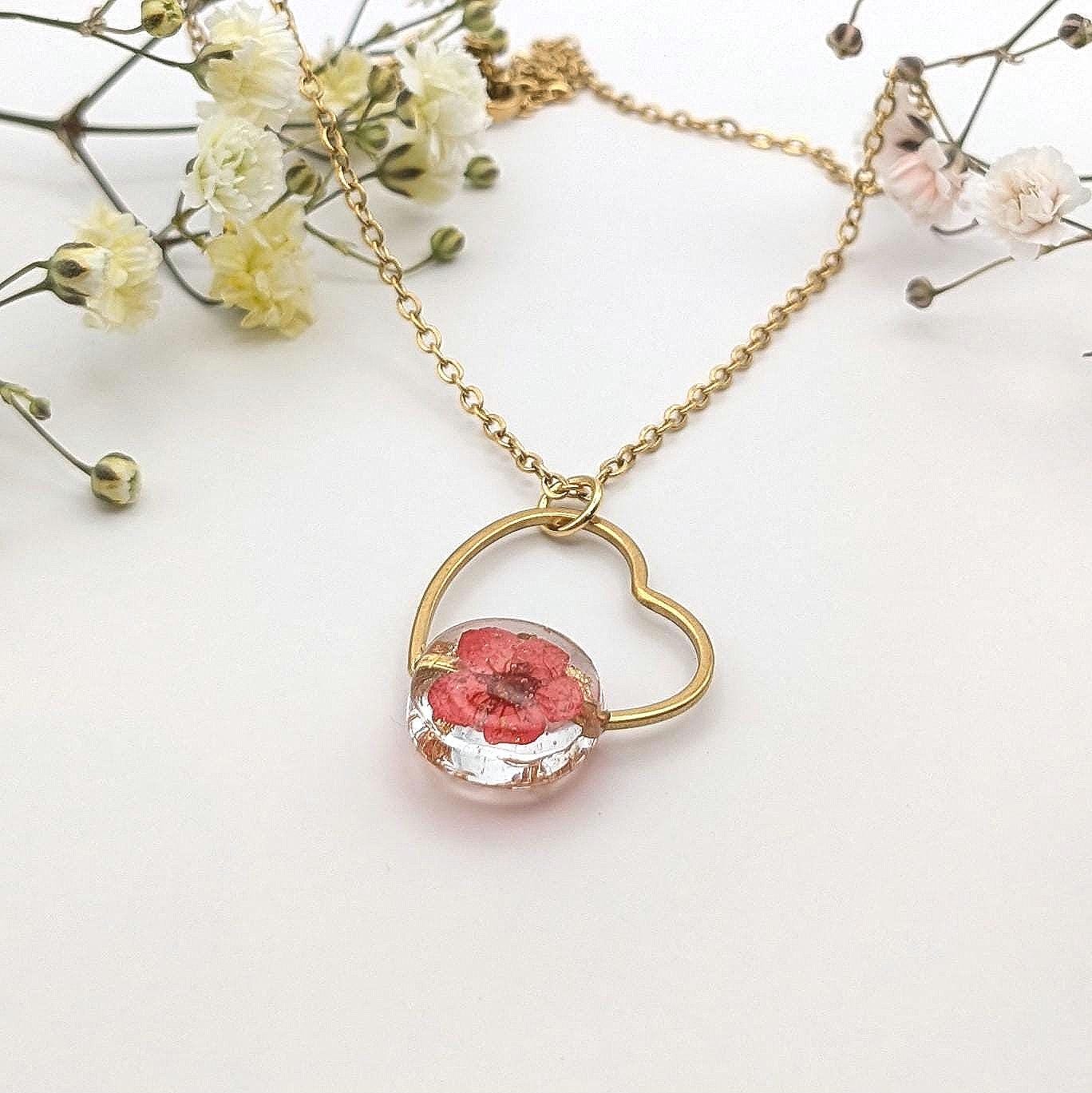 Heart blossom necklace