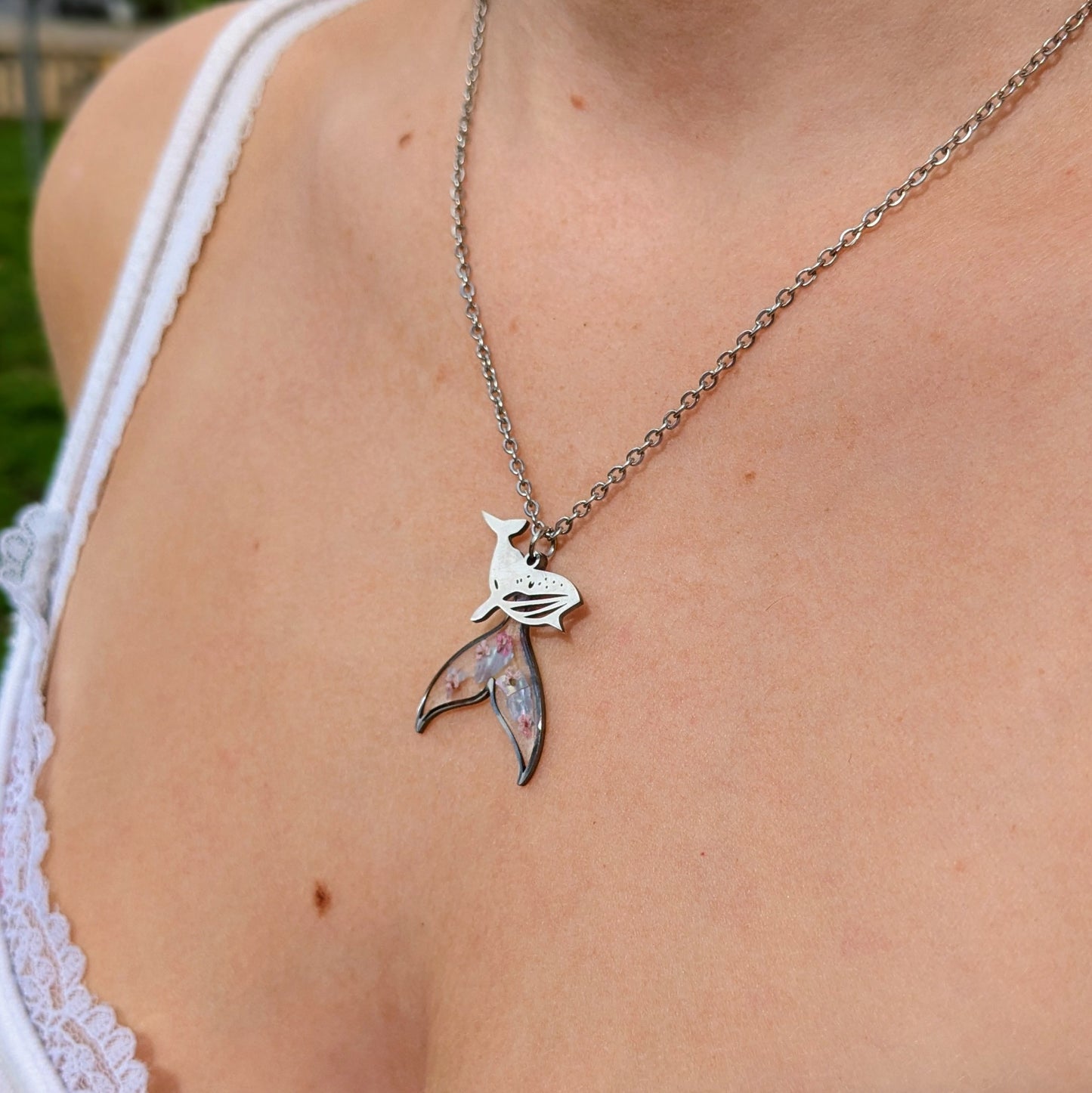 Whale of a time necklace (silver)