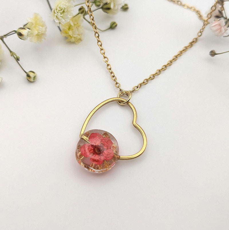 Heart blossom necklace