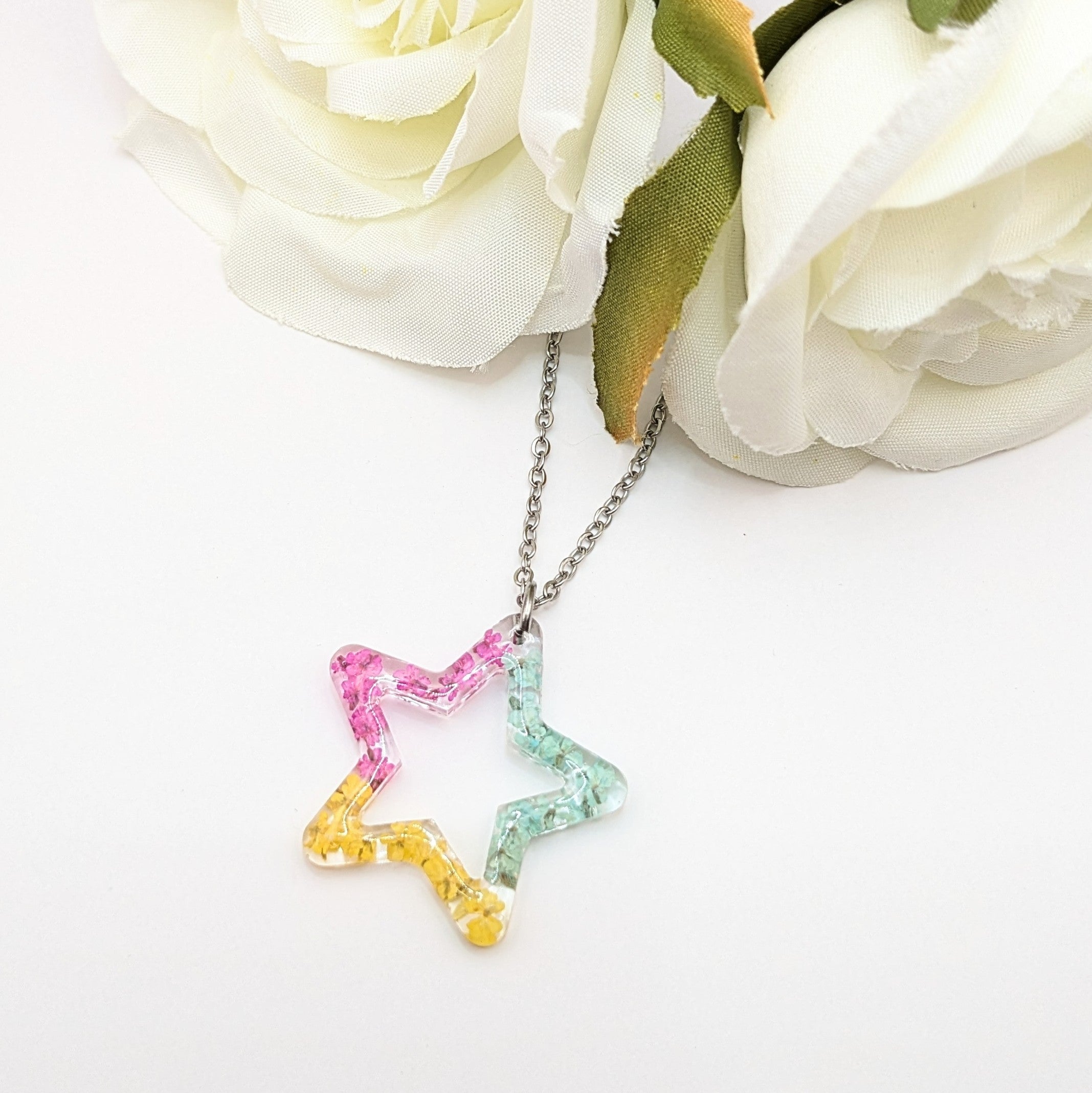 Flower star necklace