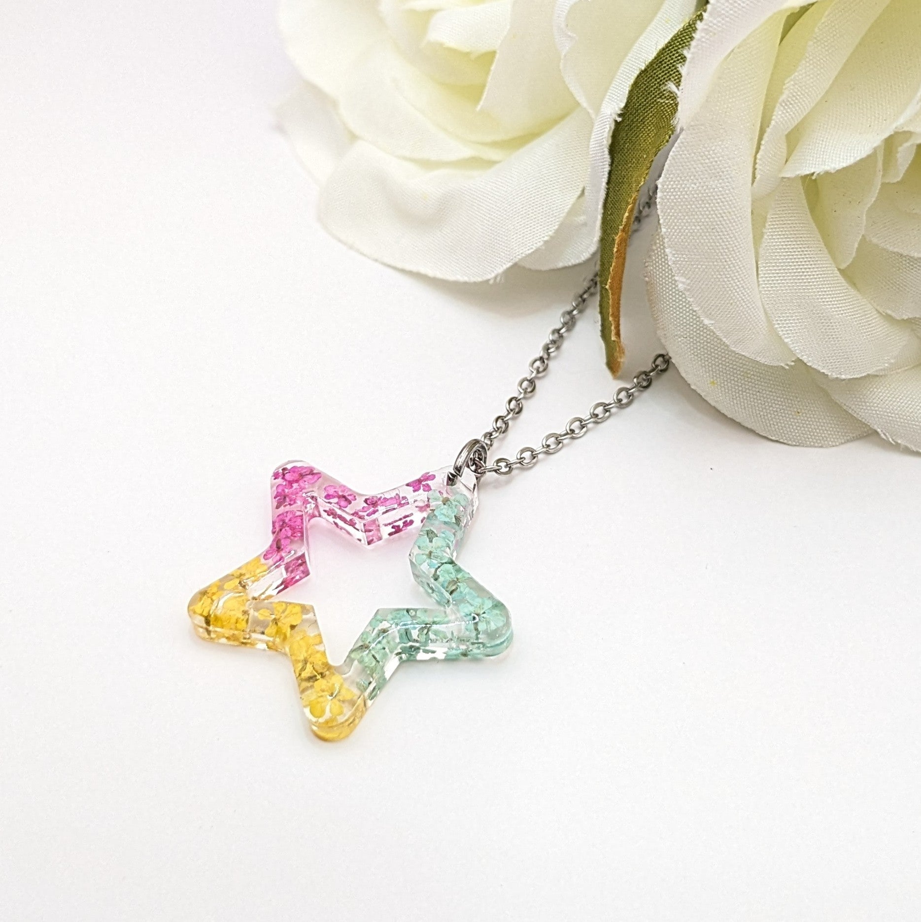 Flower star necklace