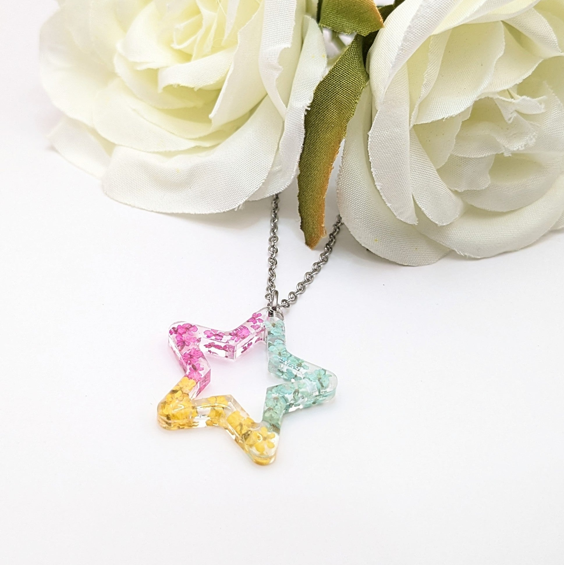 Flower star necklace