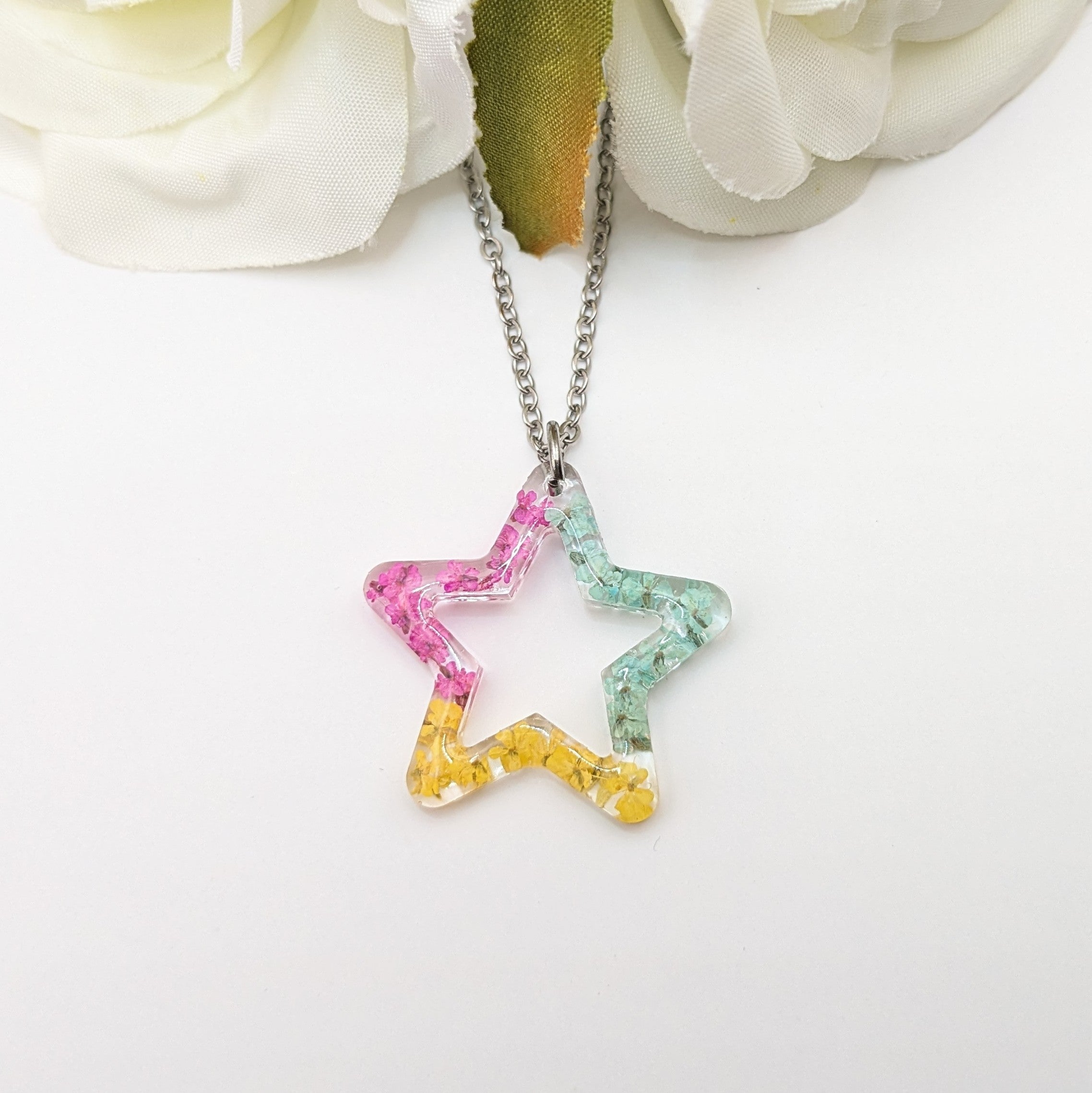 Flower star necklace