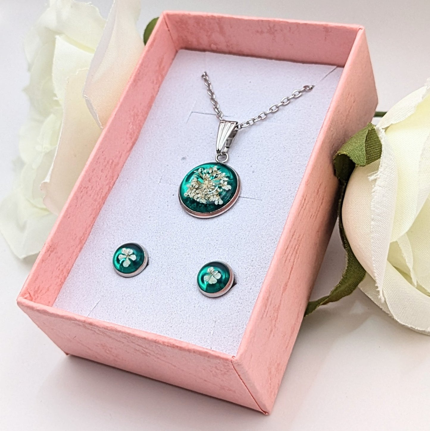 Queen Anne lace necklace and earrings set