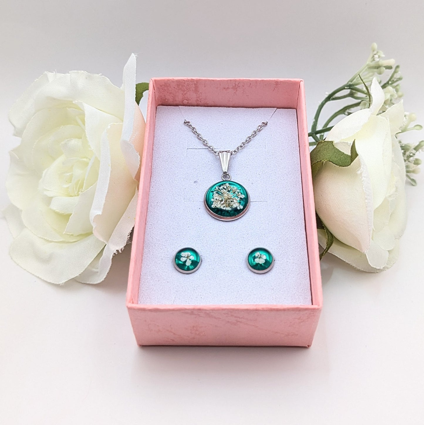 Queen Anne lace necklace and earrings set