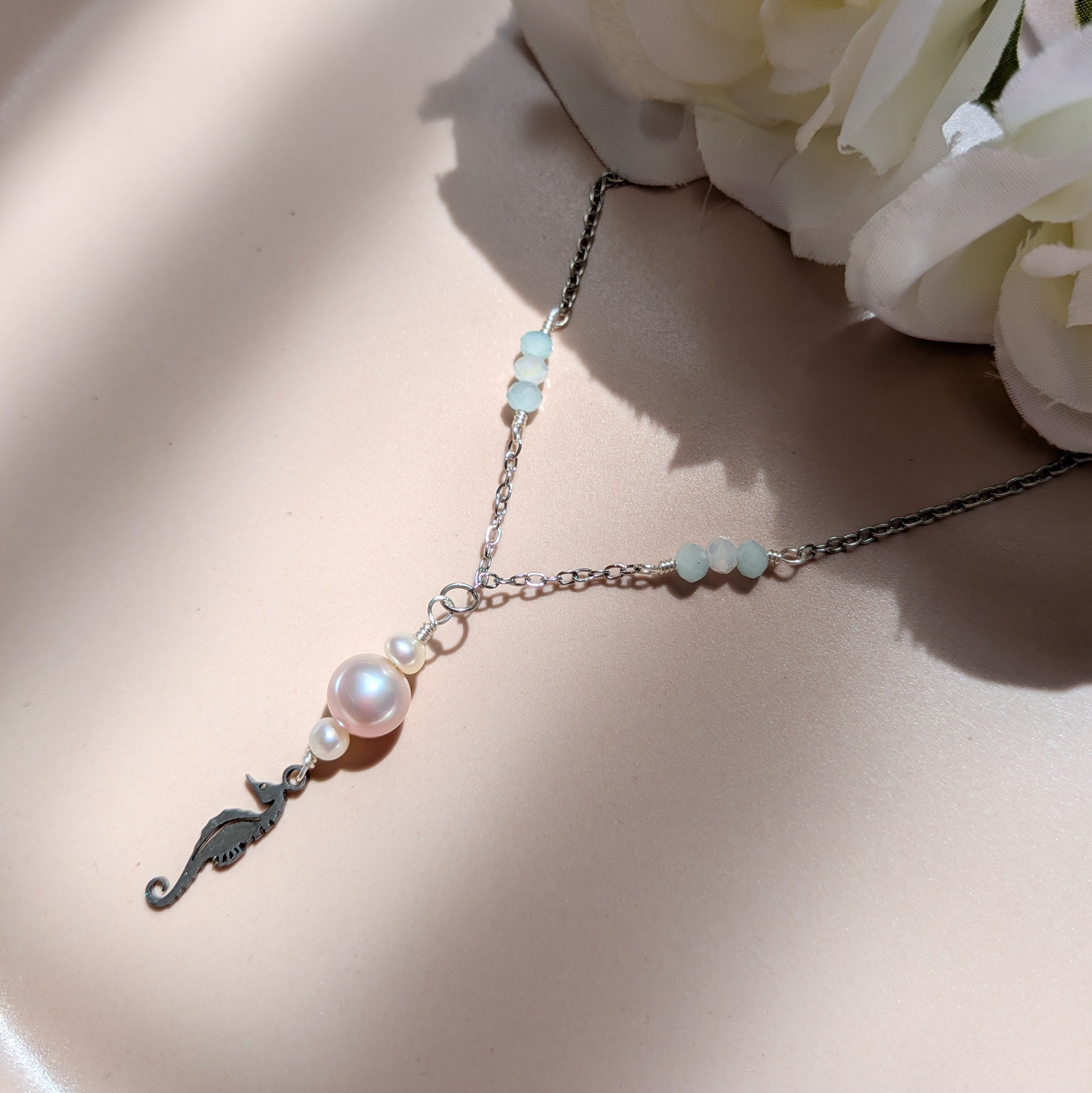 Pearly sea-mare necklace