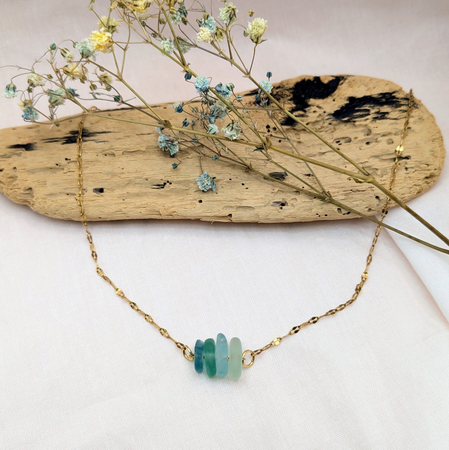 Sea shades sideways stack necklace