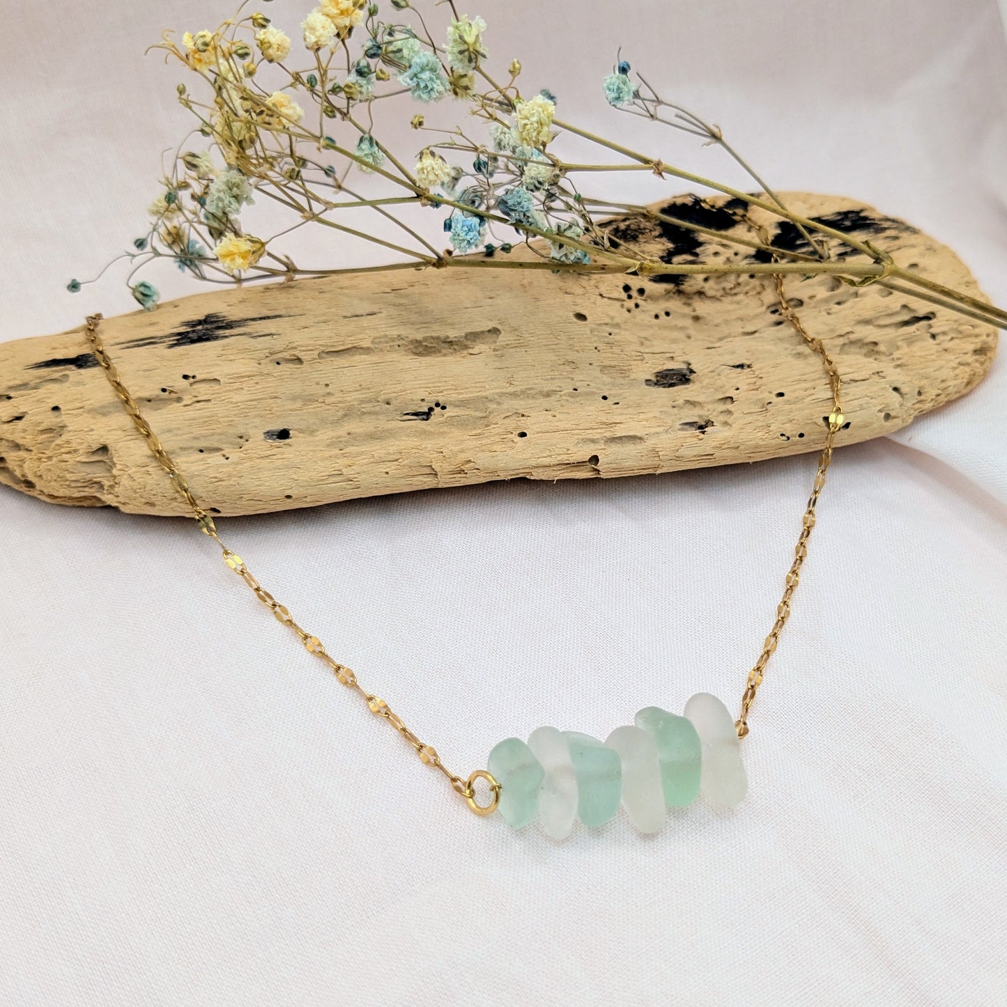 Sea foam sideways stack necklace (gold)