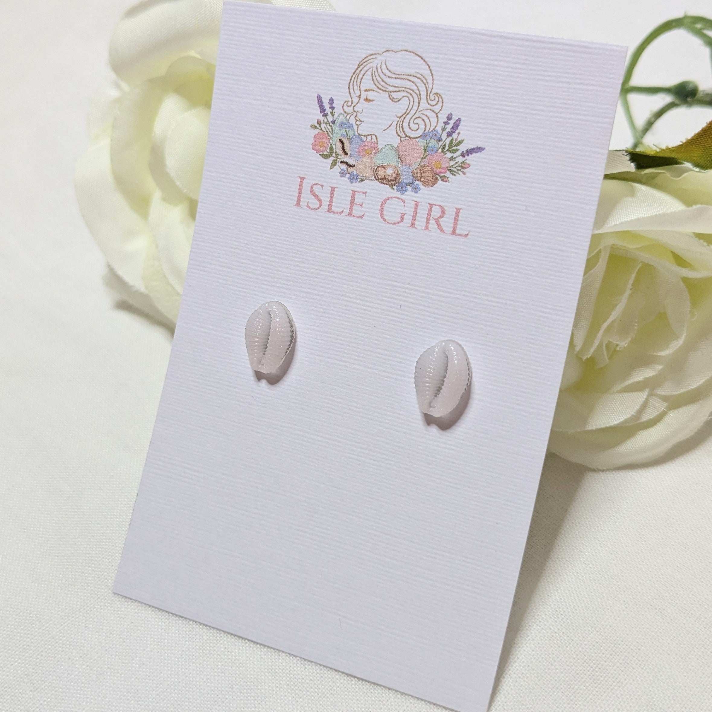 Resin cowrie shell stud earrings