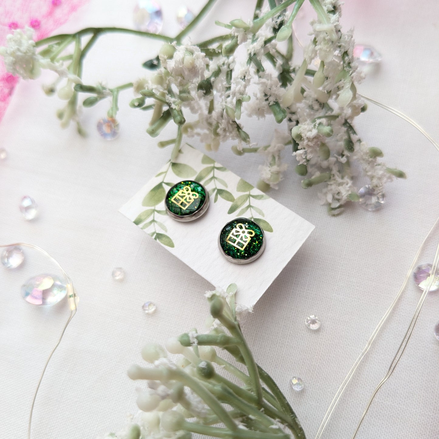 Festive present stud earrings
