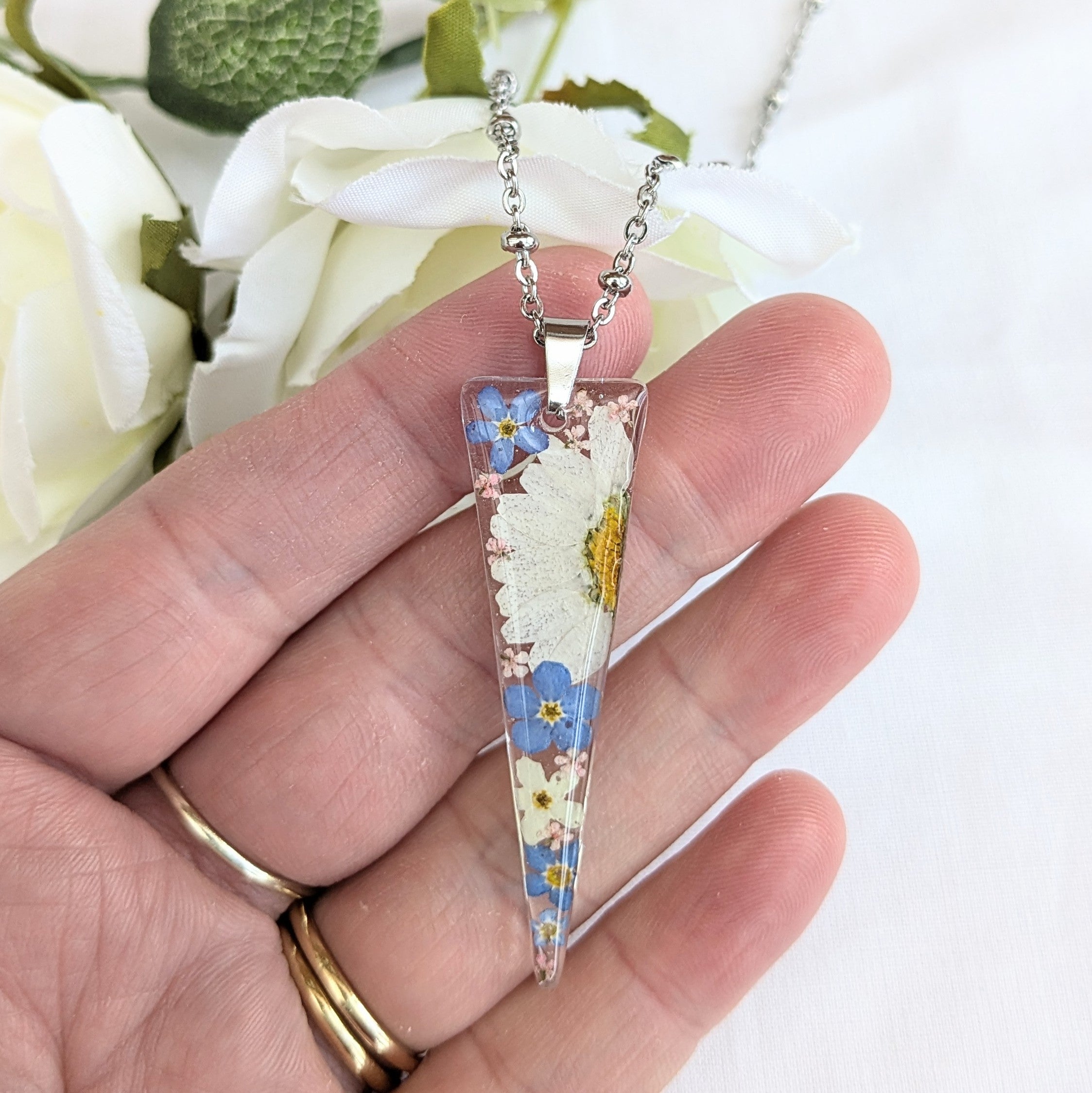 Daisy and forget me not necklace