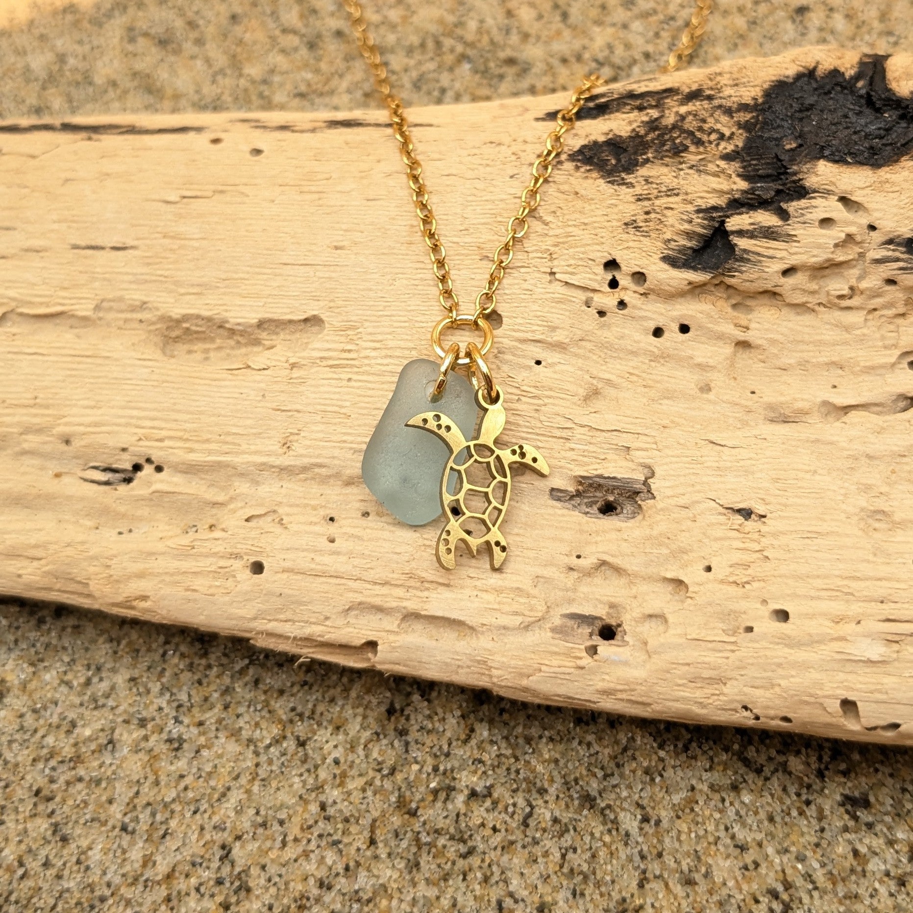 Turtle bay necklace