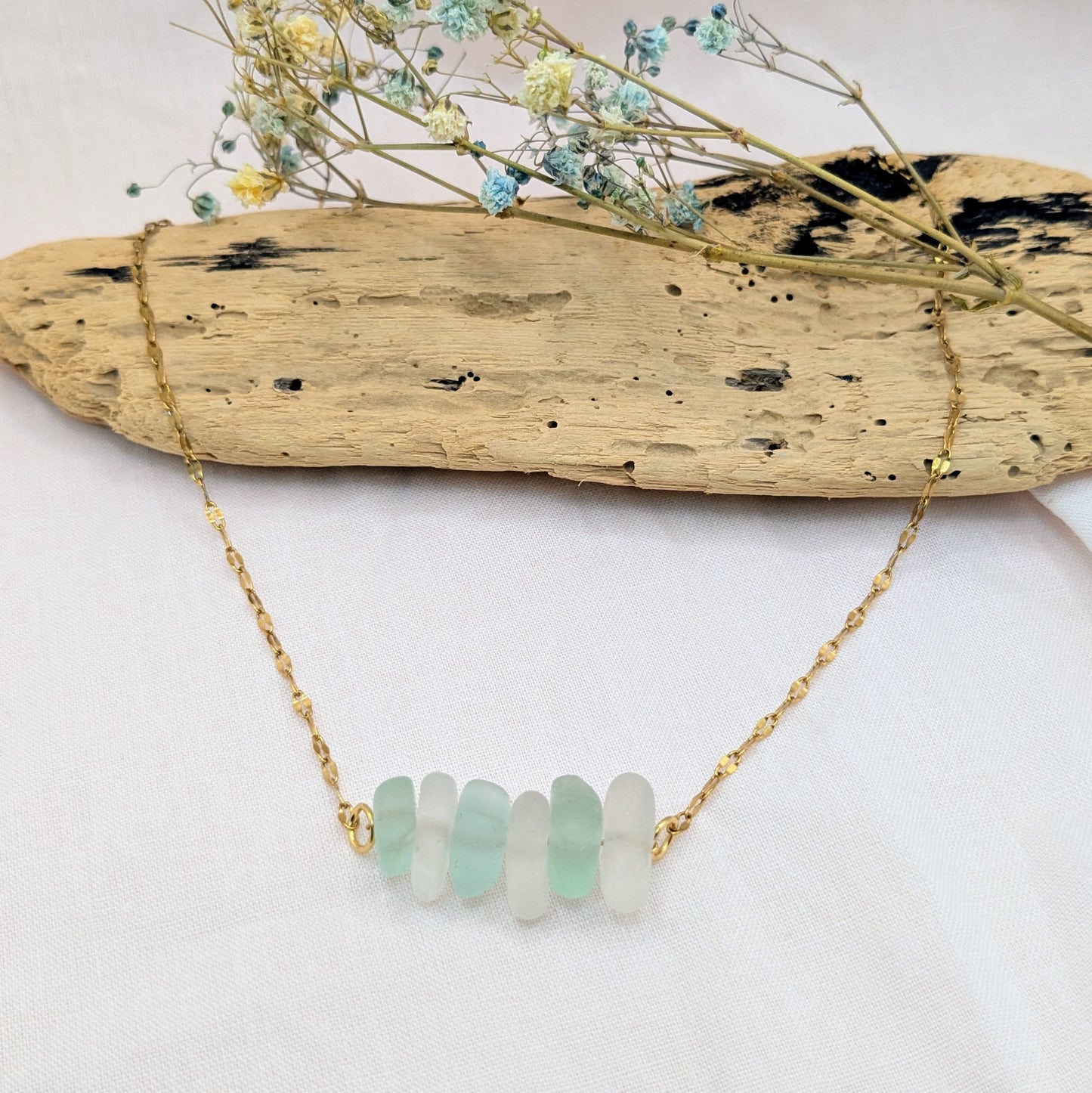 Sea foam sideways stack necklace (gold)