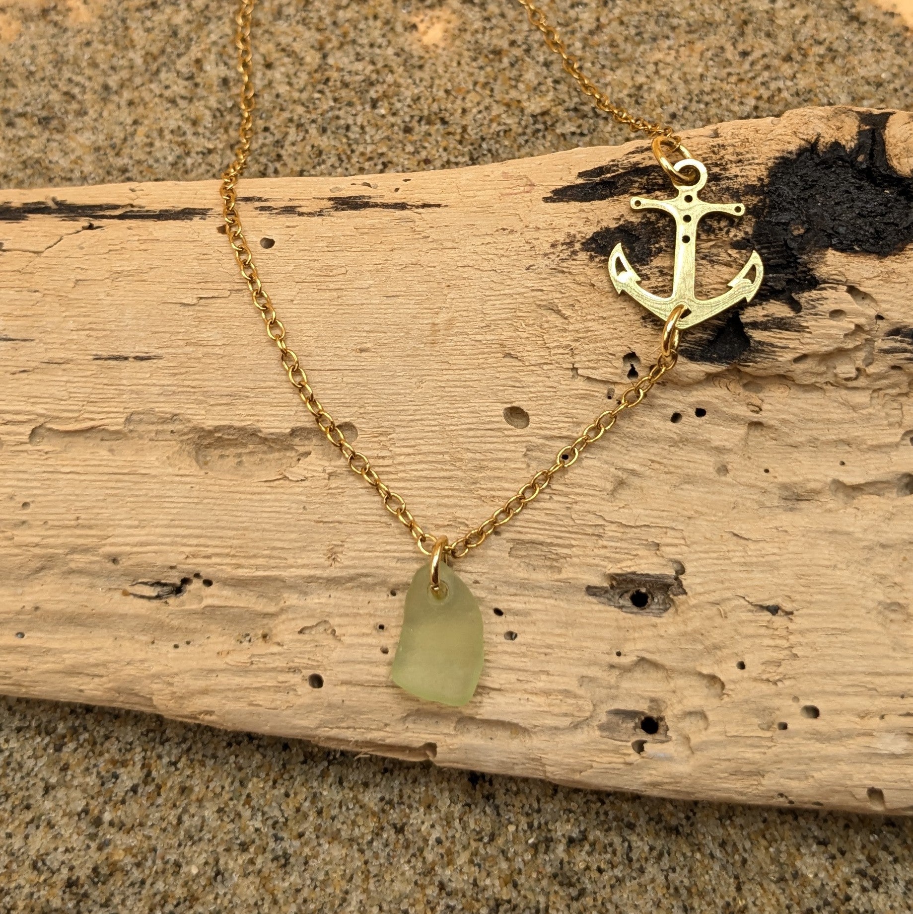 Anchors away necklace (Gold)