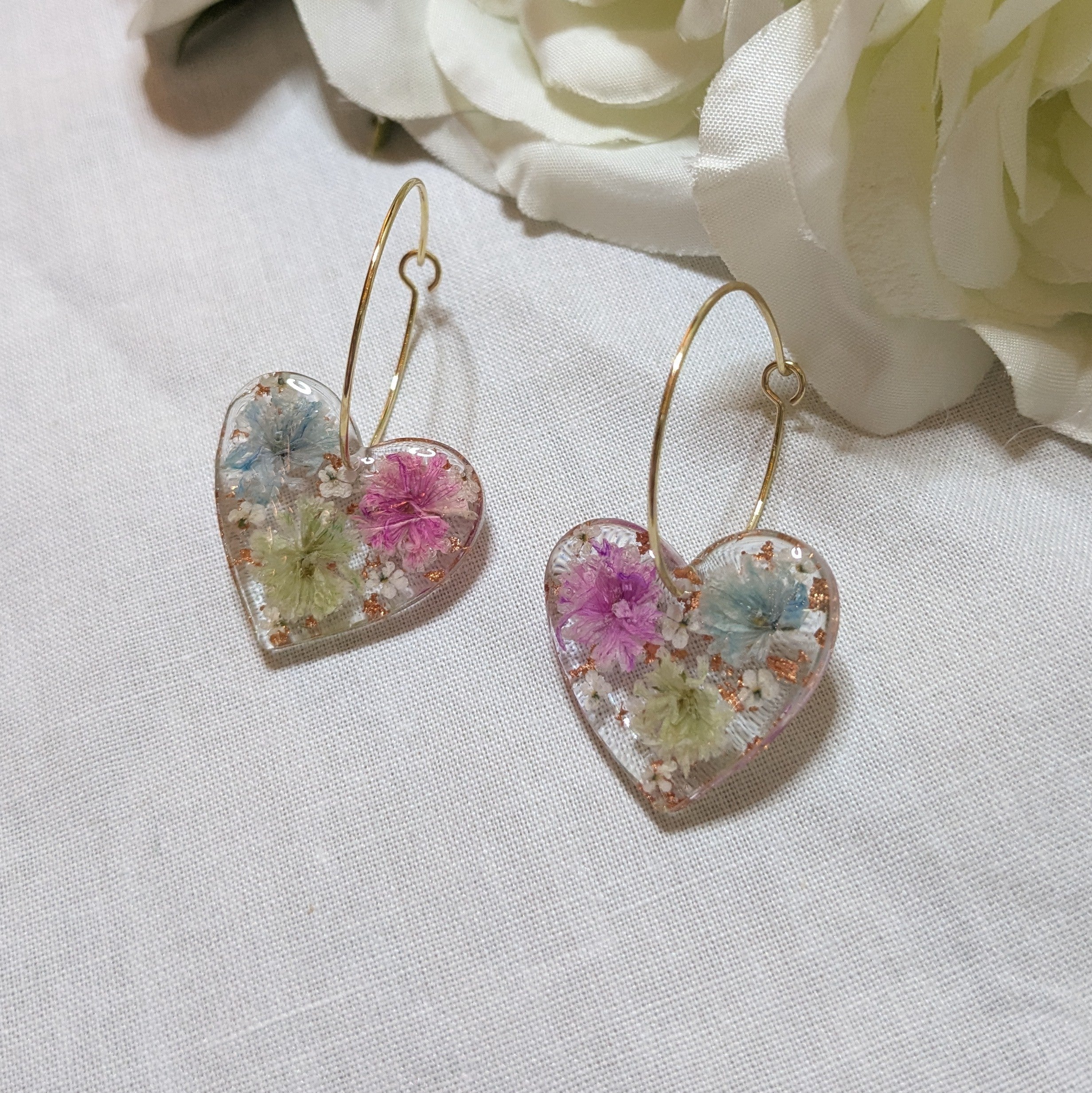 Gypsophila bloom hearts hoops