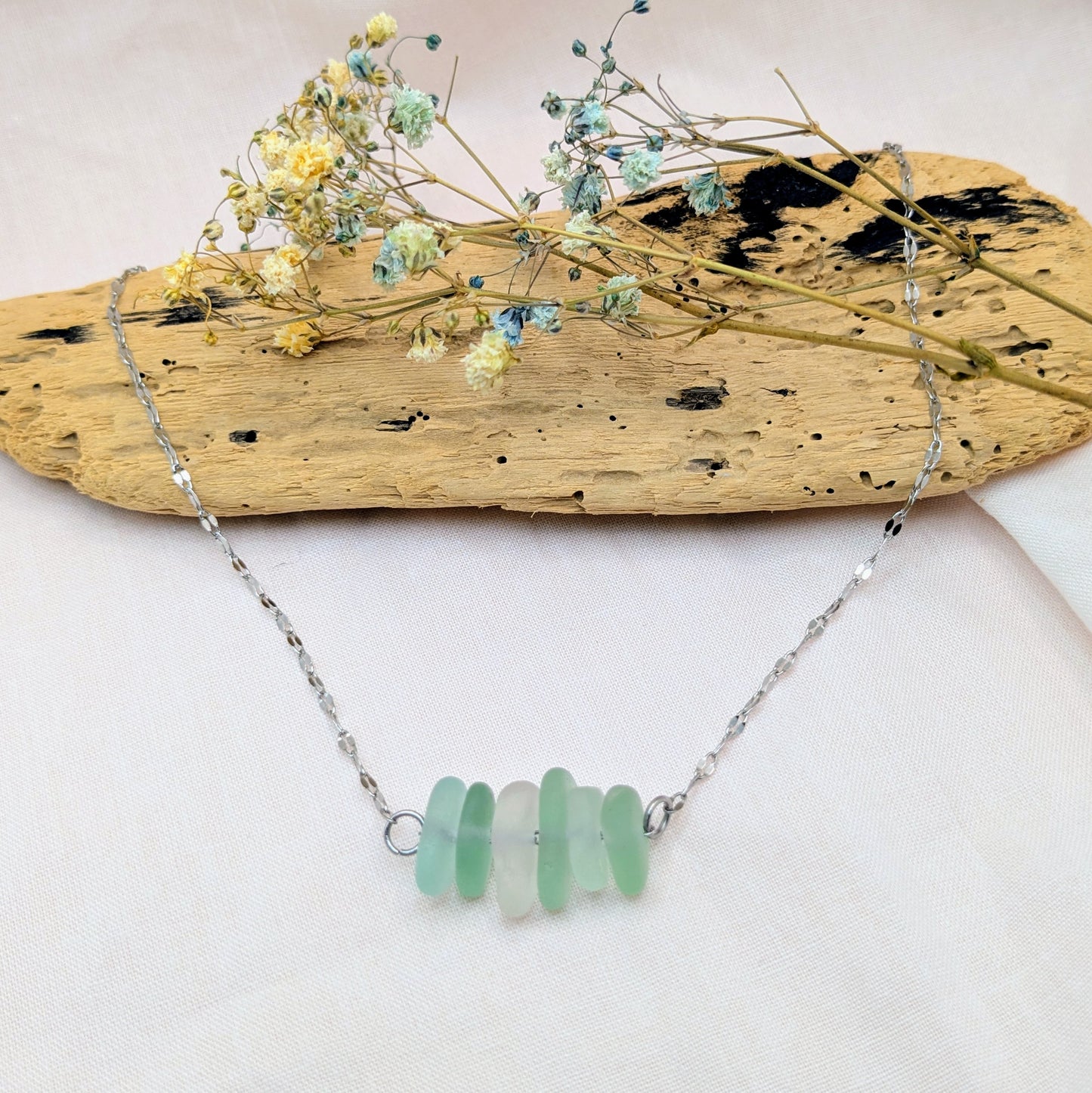 Sea foam sideways stack necklace (silver)