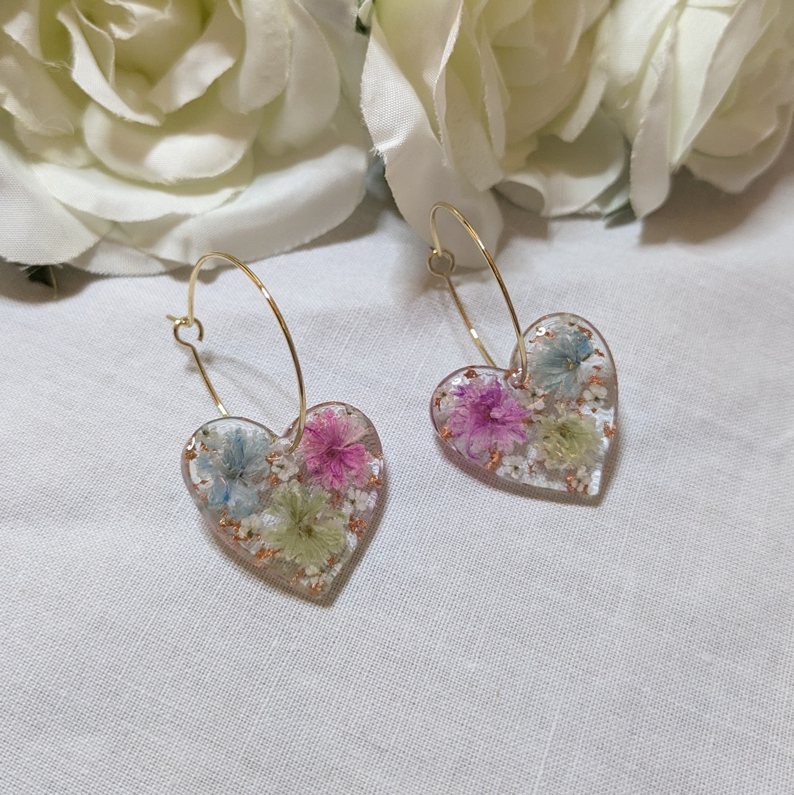 Gypsophila bloom hearts hoops