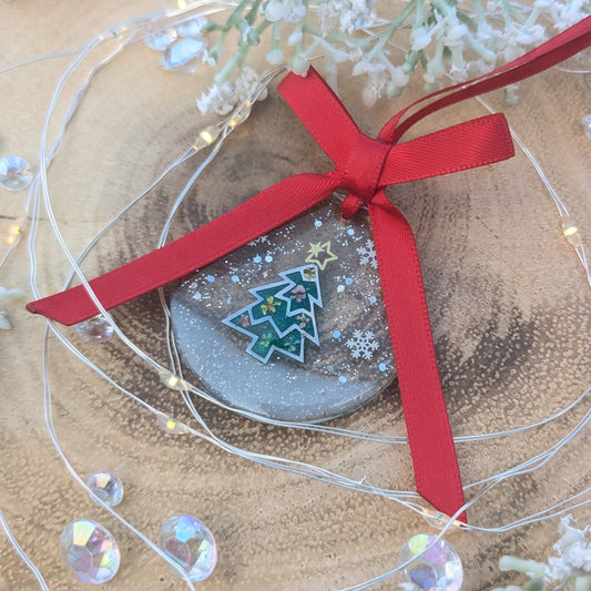 Rockin around the Christmas tree bauble