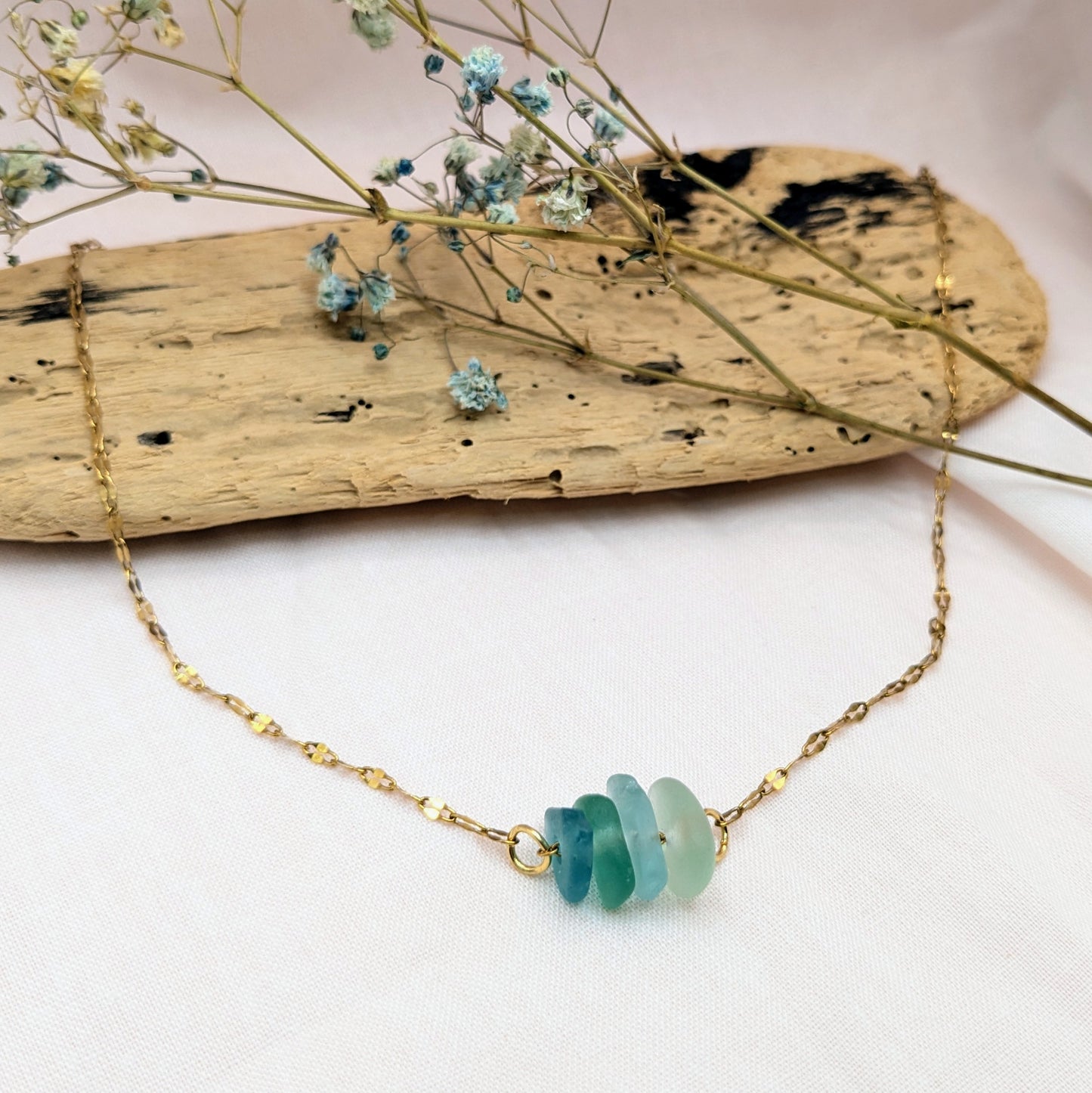 Sea shades sideways stack necklace
