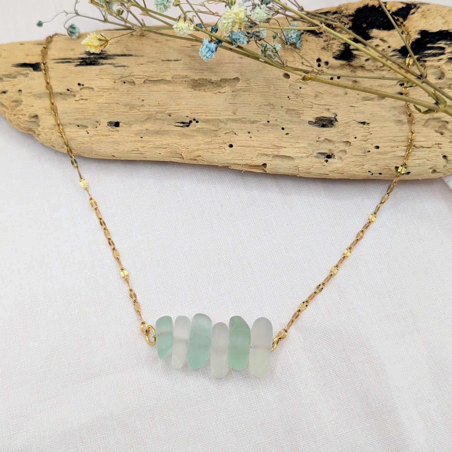 Sea foam sideways stack necklace (gold)