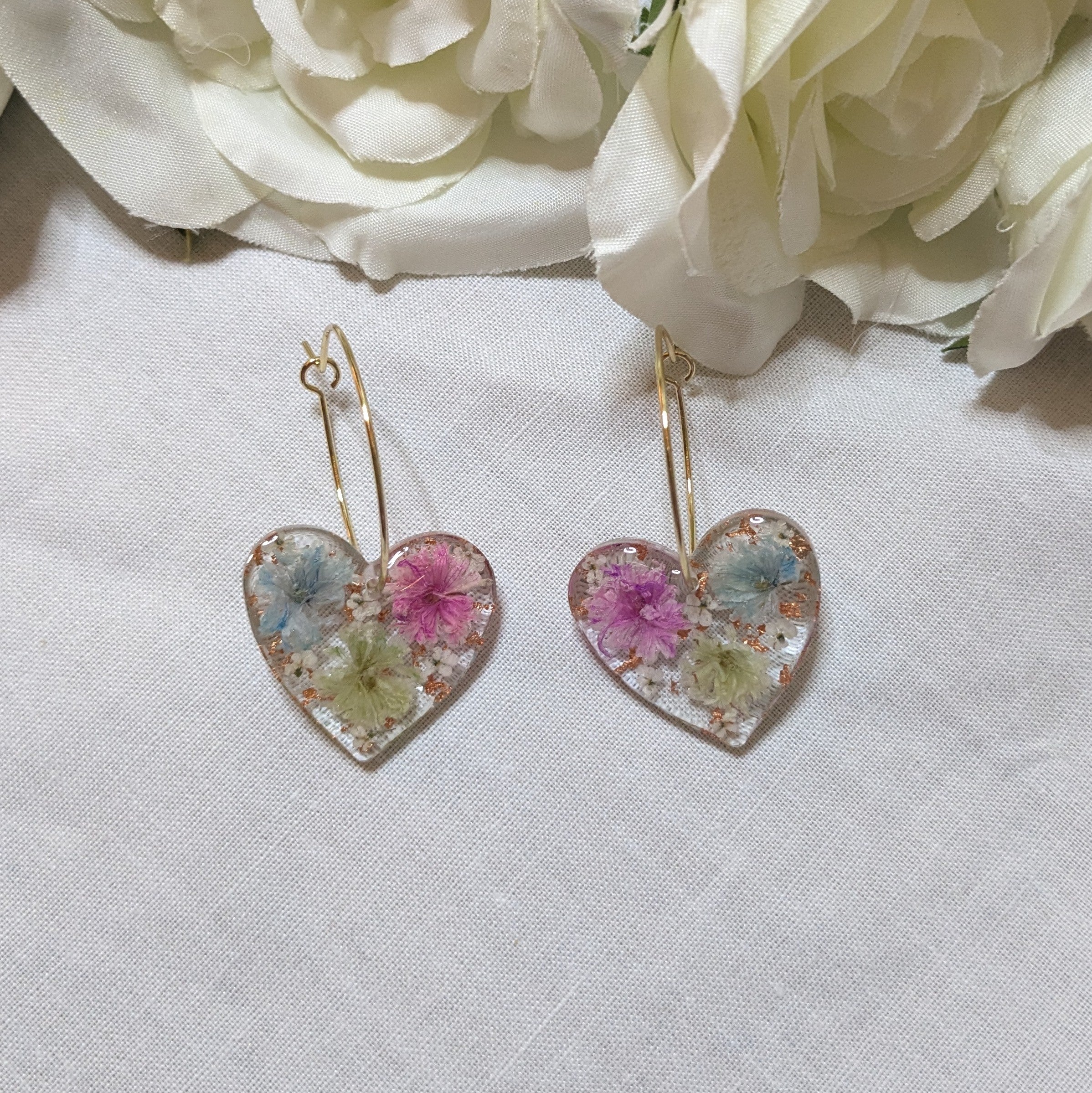 Gypsophila bloom hearts hoops