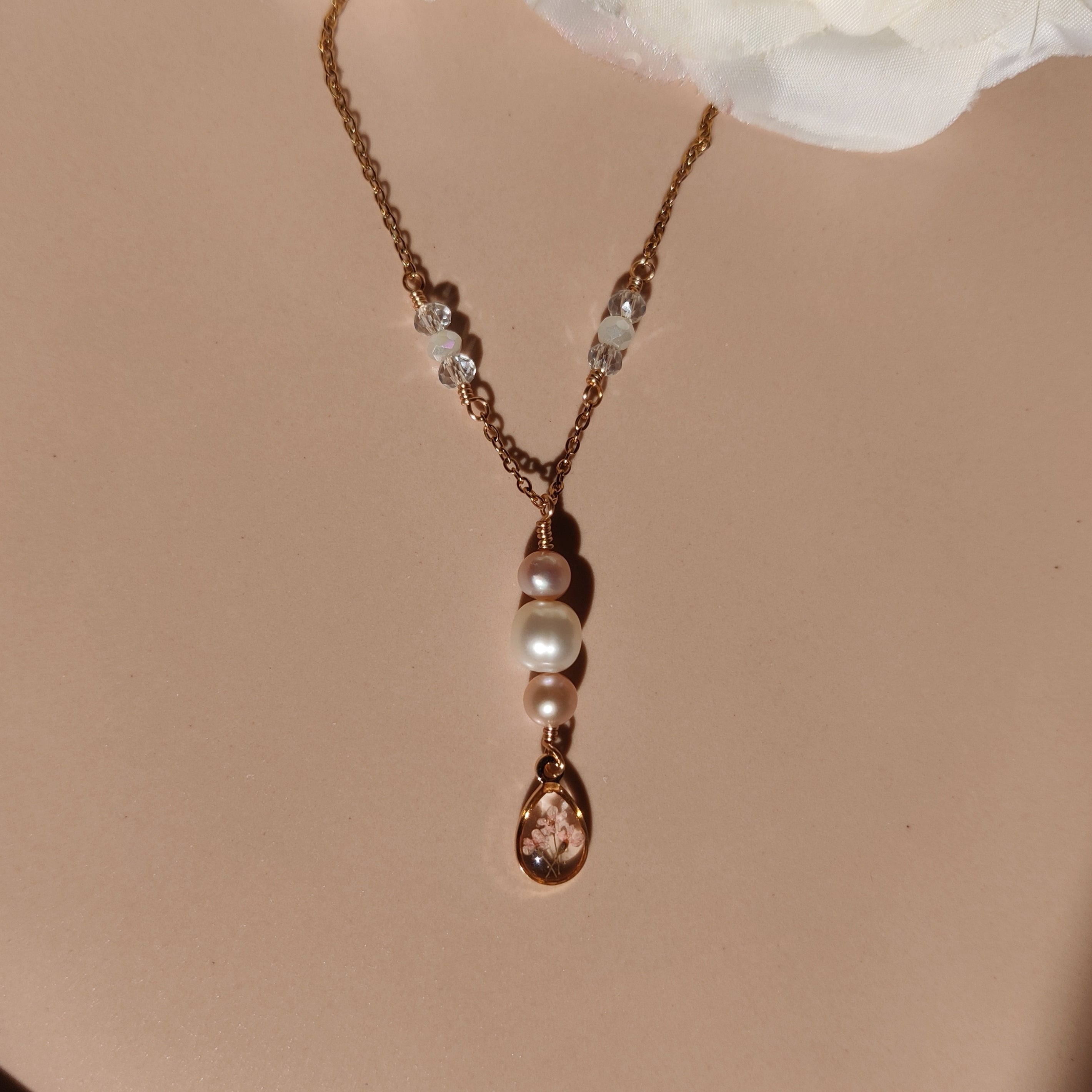 Pearly girl necklace