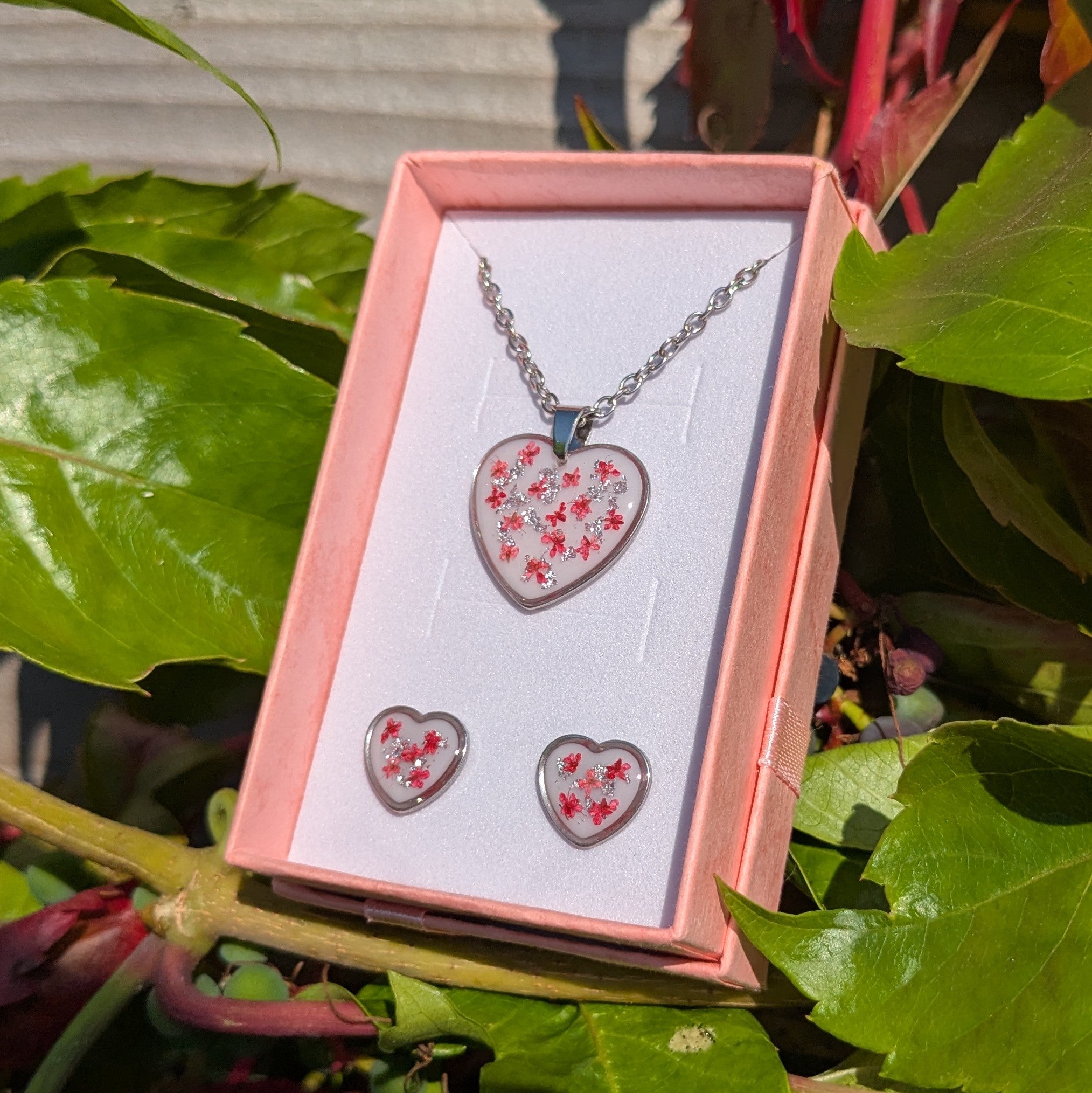 Sweetheart necklace and earrings